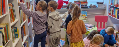 Tydzień Bibliotek 2025. Grupa "Misie" w bibliotece